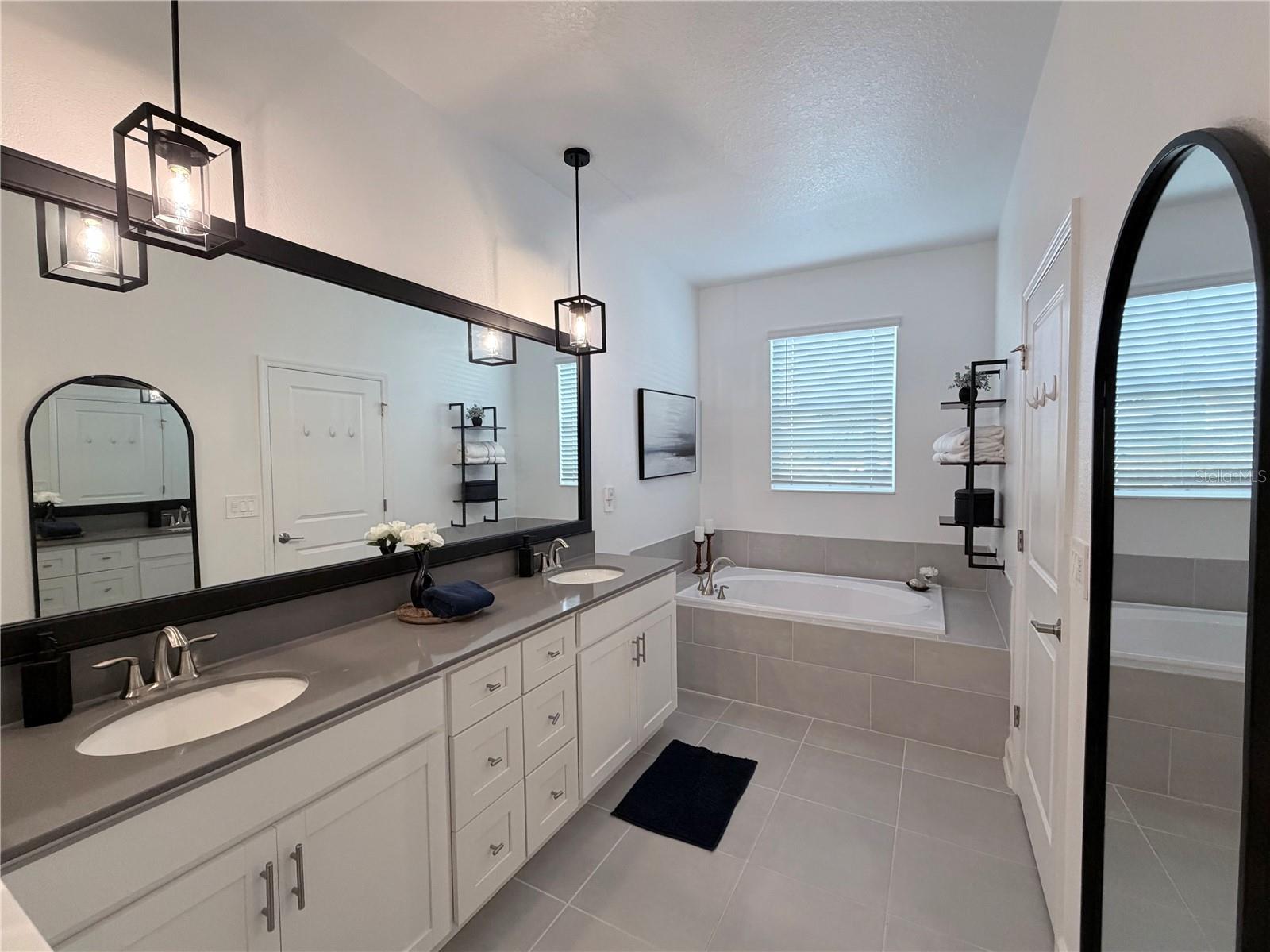 STOREY PARK - Residential