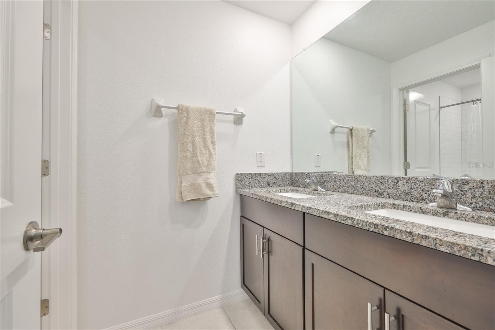 TRIPLE CRK VILLAGE N & P - Residential Lease
