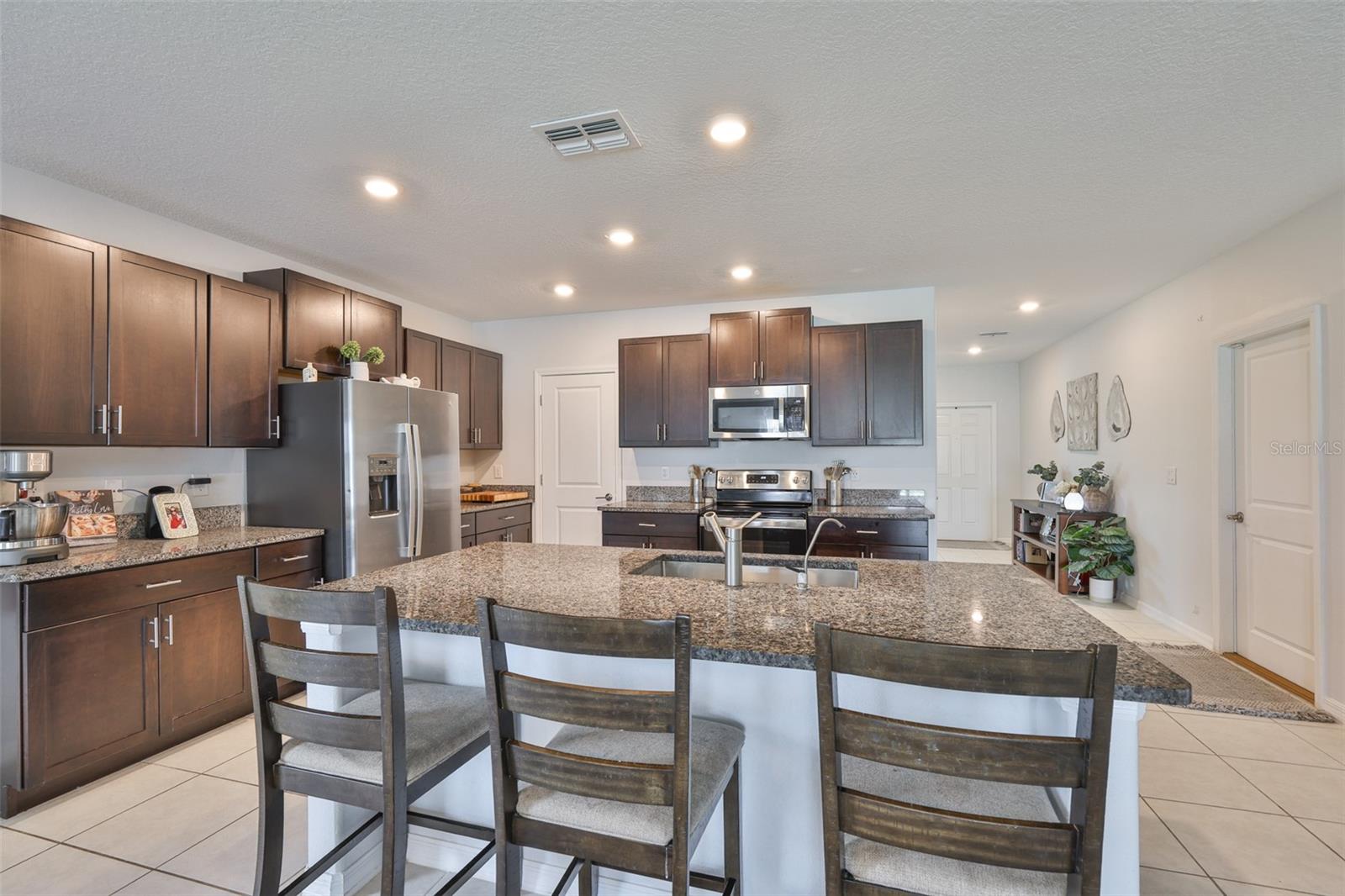 TRIPLE CRK VILLAGE N & P - Residential Lease