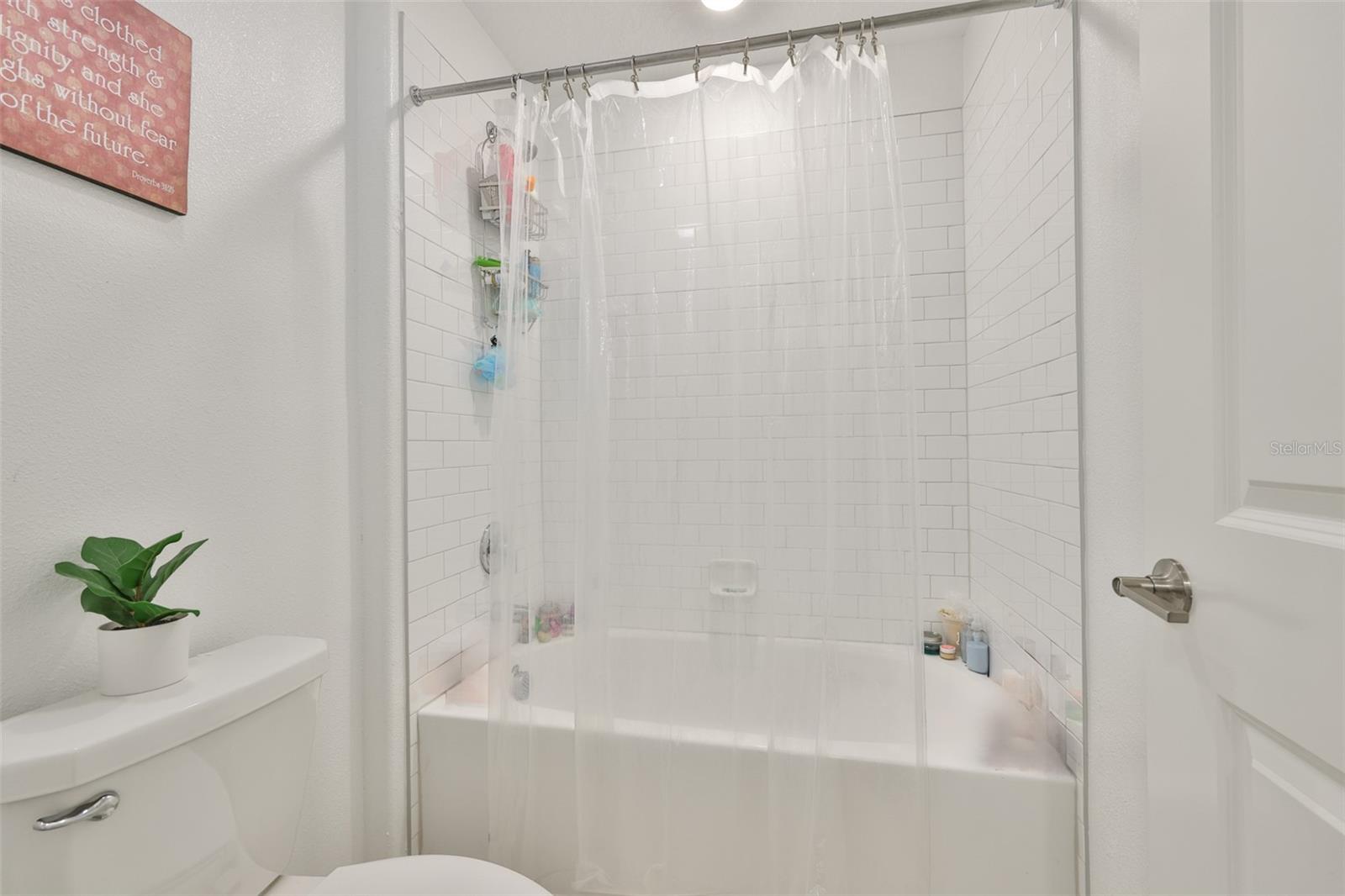 TRIPLE CRK VILLAGE N & P - Residential Lease