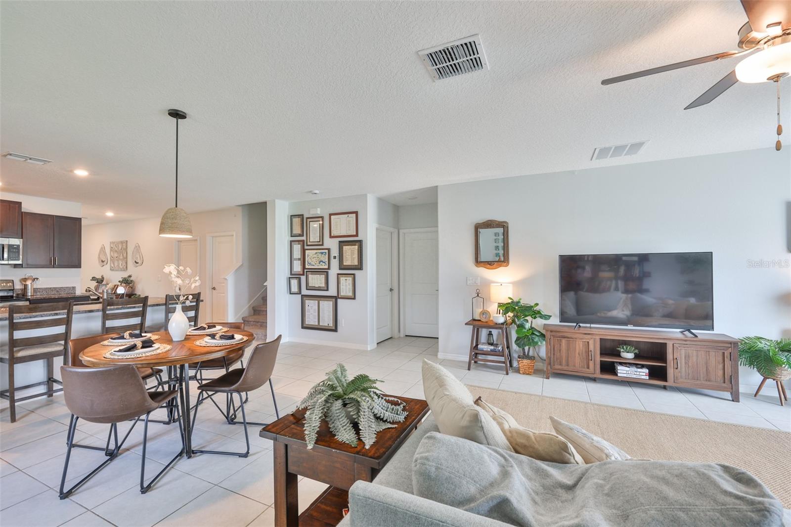 TRIPLE CRK VILLAGE N & P - Residential Lease
