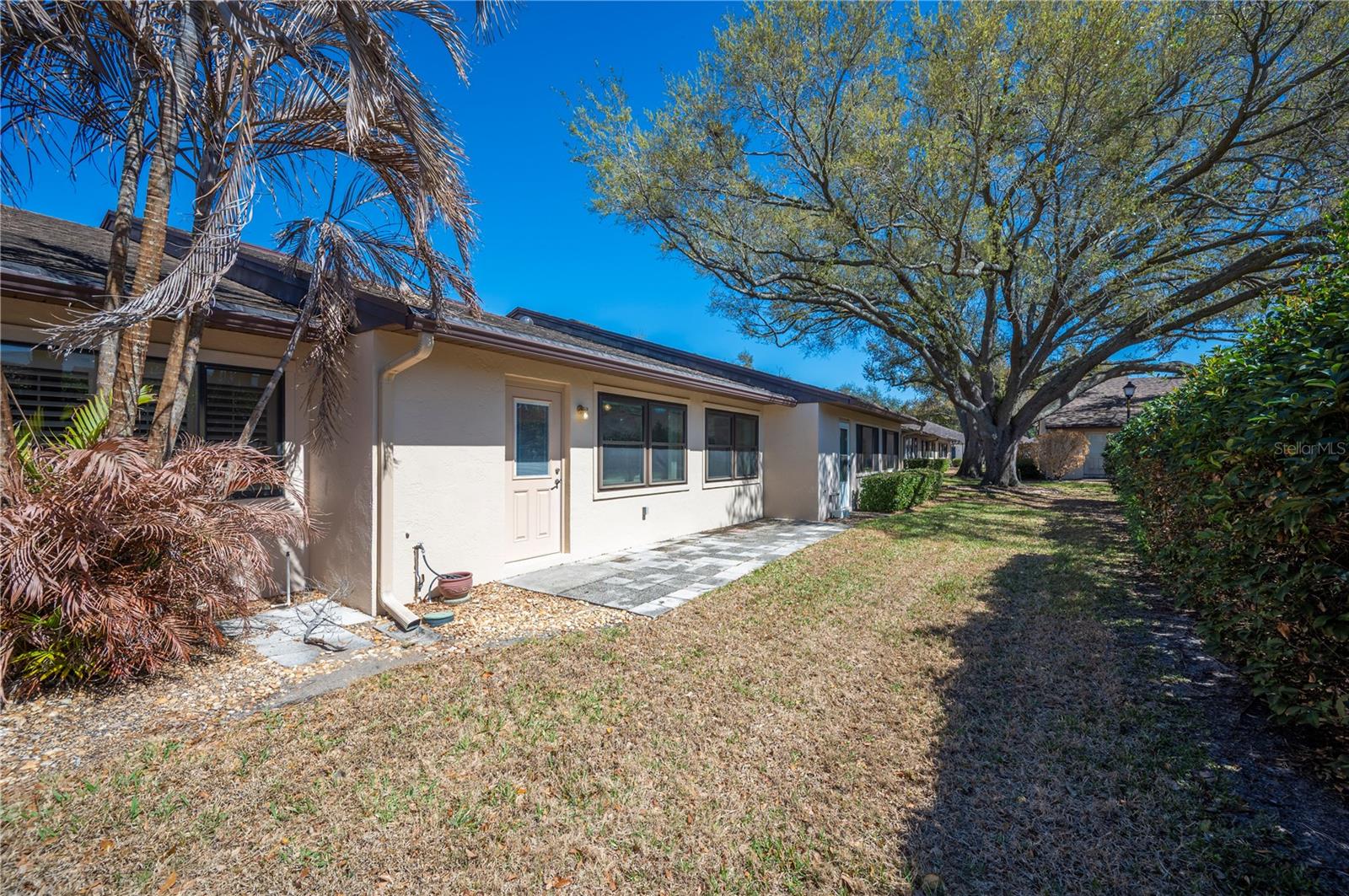 KIMBERLEA CONDO 06 PH 01 - Residential