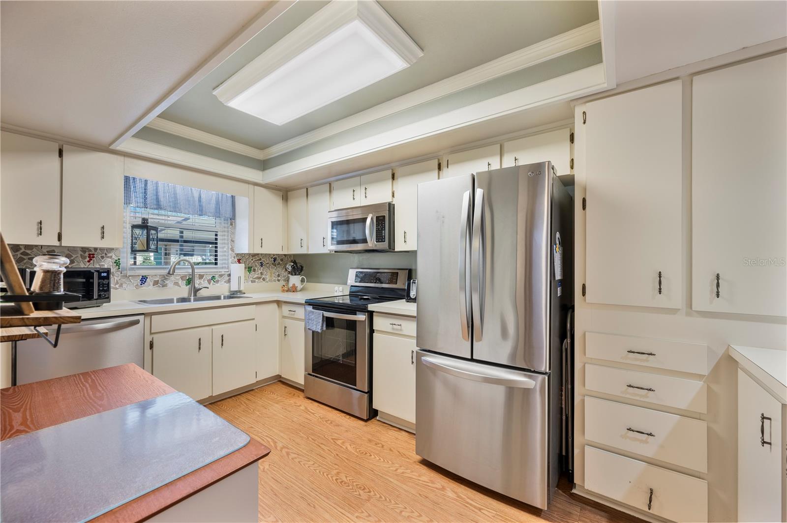 KIMBERLEA CONDO 06 PH 01 - Residential