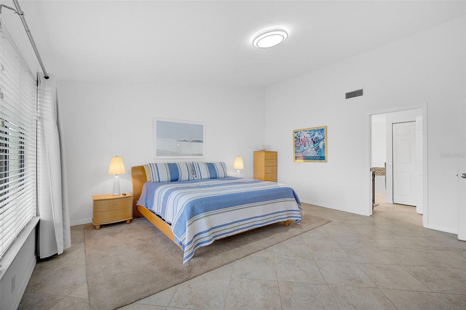 SCHOONER BAY - Residential