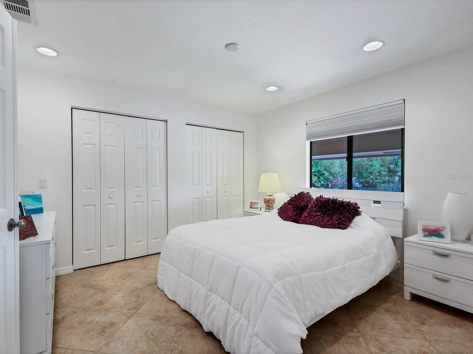 SCHOONER BAY - Residential