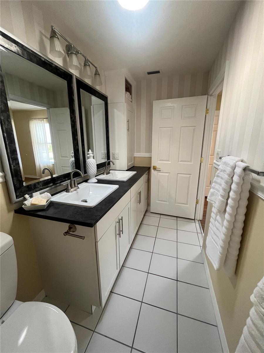 LEESBURG ROYAL OAK ESTATES - Residential