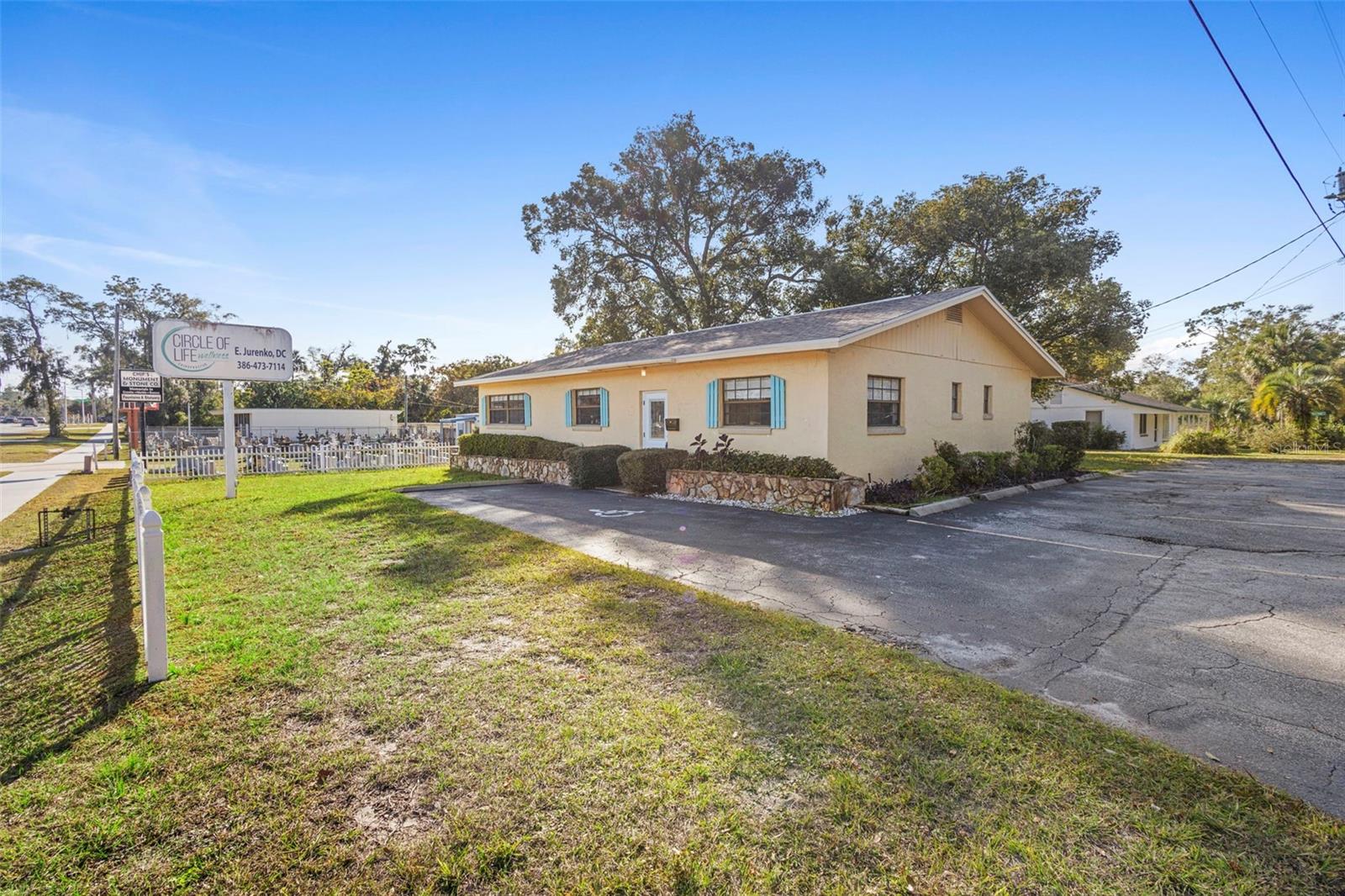 DENNISTONS ORANGE CITY DELAND FARMS - Commercial Sale