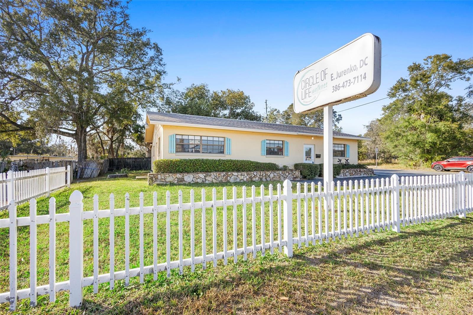 DENNISTONS ORANGE CITY DELAND FARMS - Commercial Sale
