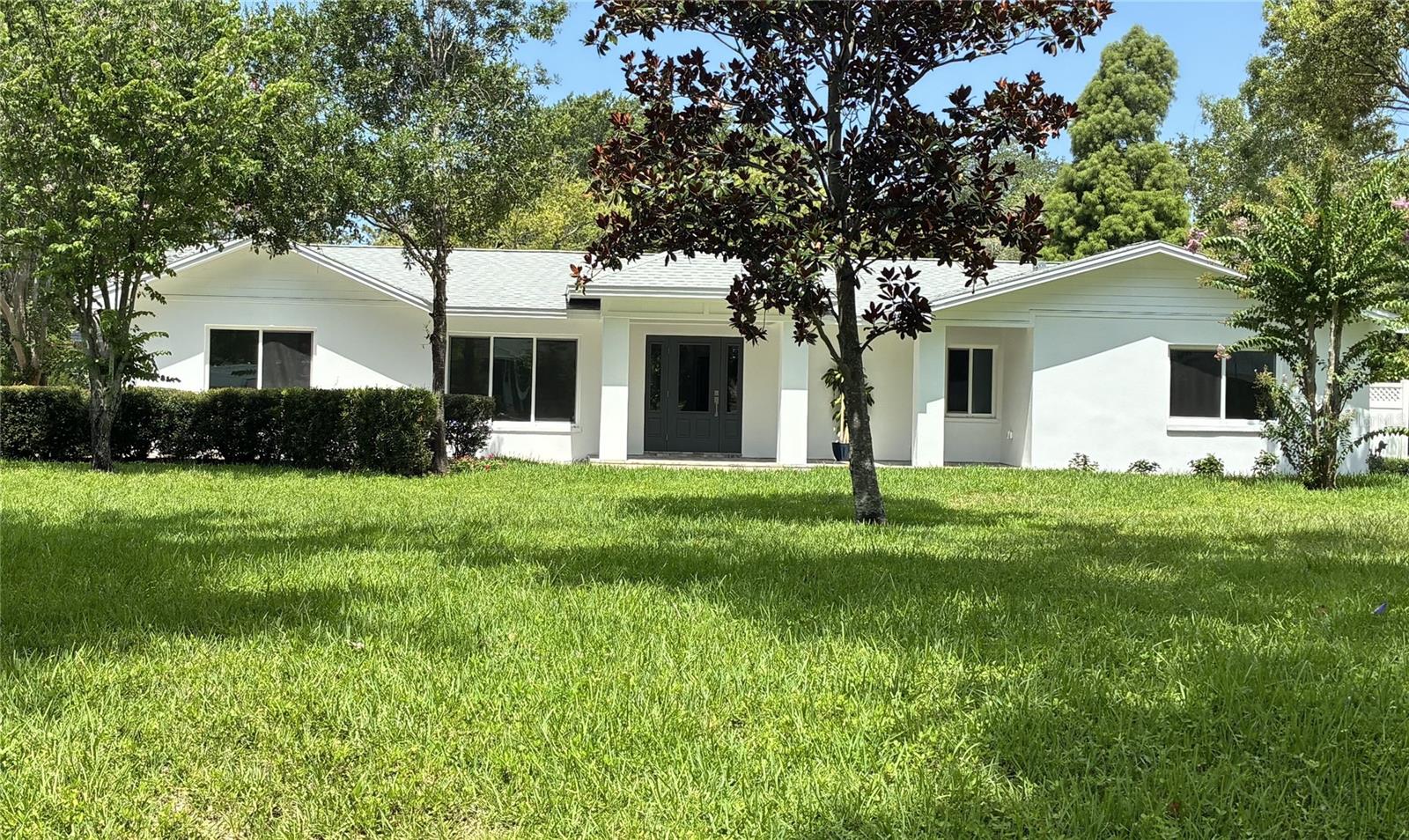 1646 ROBIN HOOD LANE