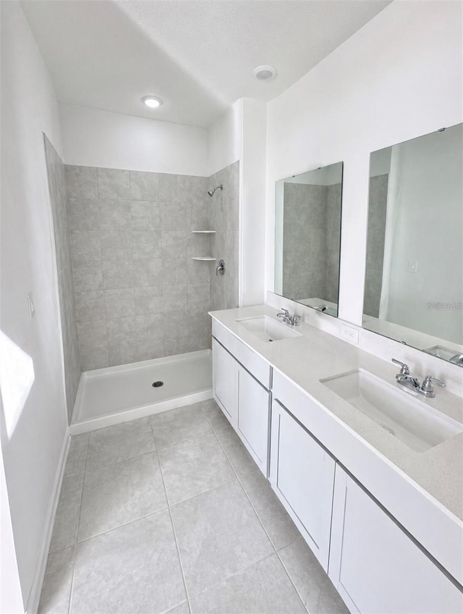 PEACE CRK RESERVE - Residential Lease