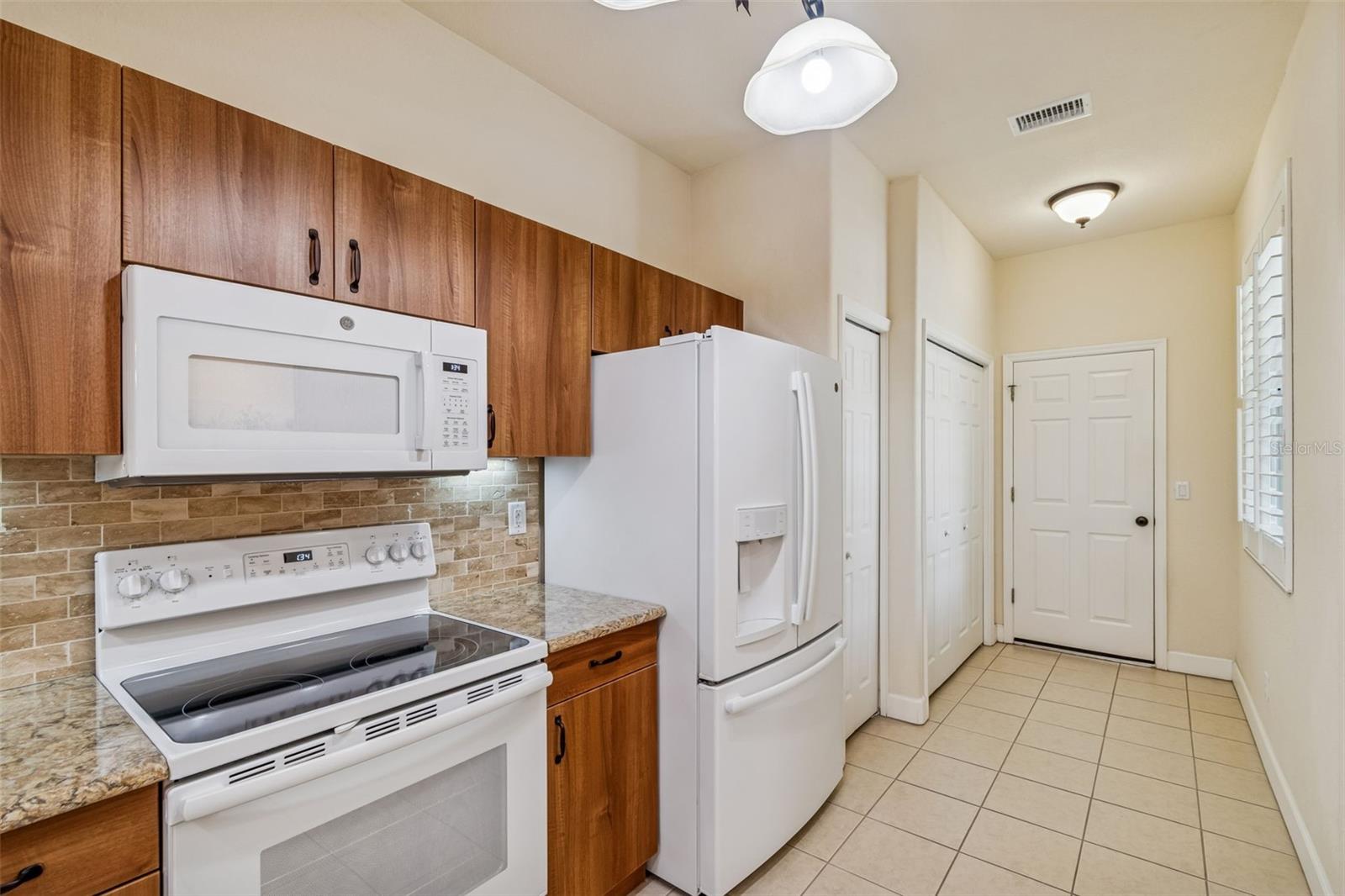 HERITAGE OAKS TWNHMS - Residential