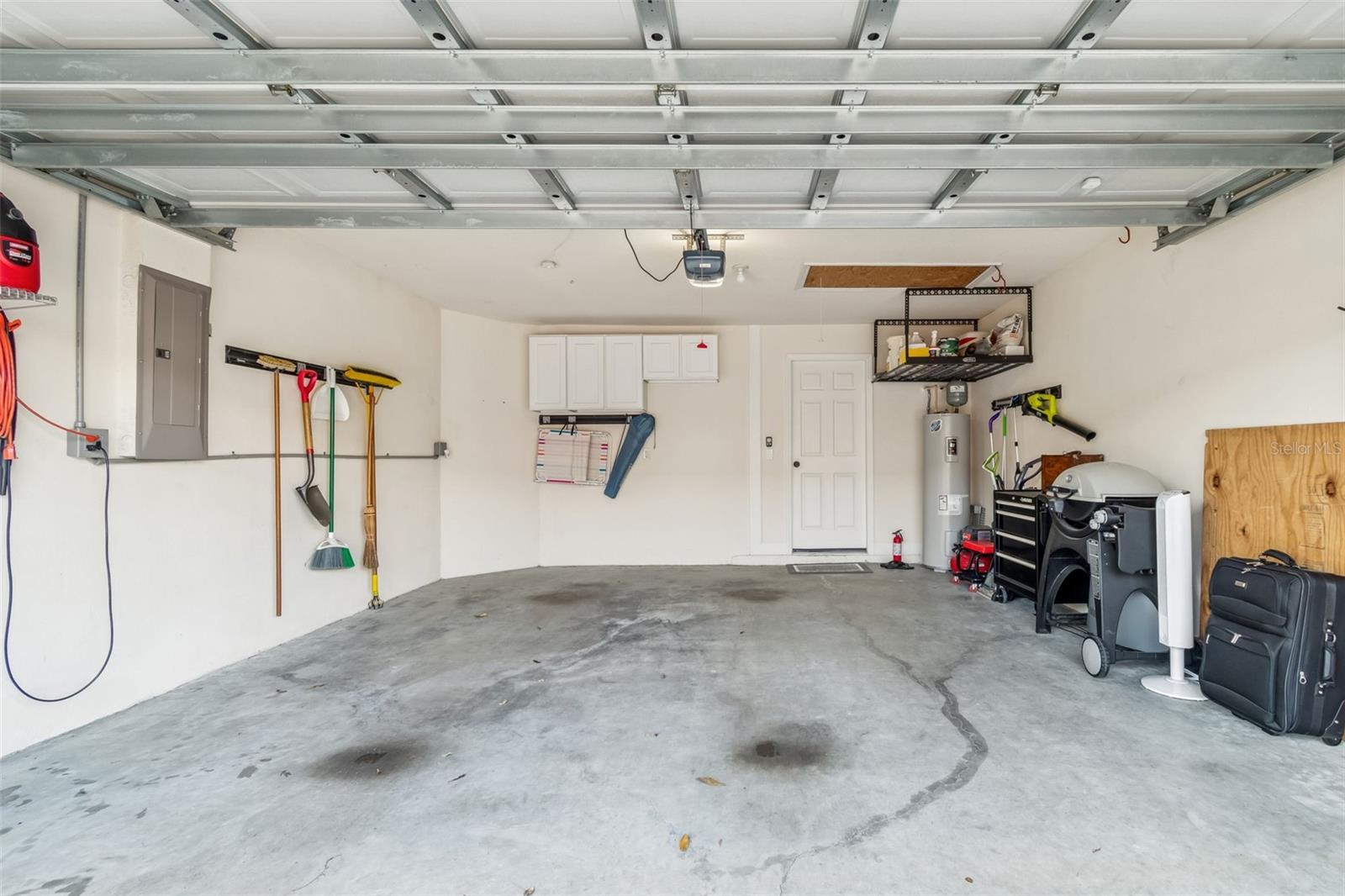 HERITAGE OAKS TWNHMS - Residential