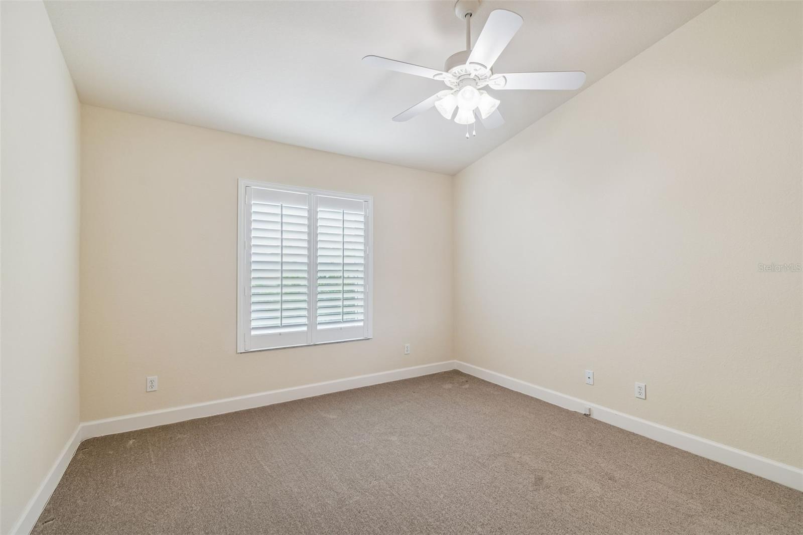 HERITAGE OAKS TWNHMS - Residential