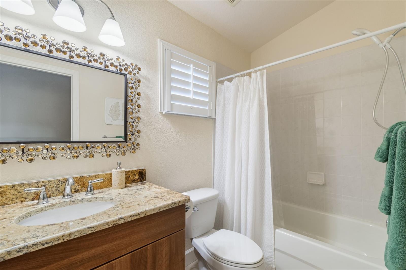 HERITAGE OAKS TWNHMS - Residential