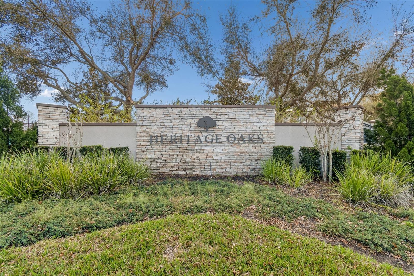 HERITAGE OAKS TWNHMS - Residential