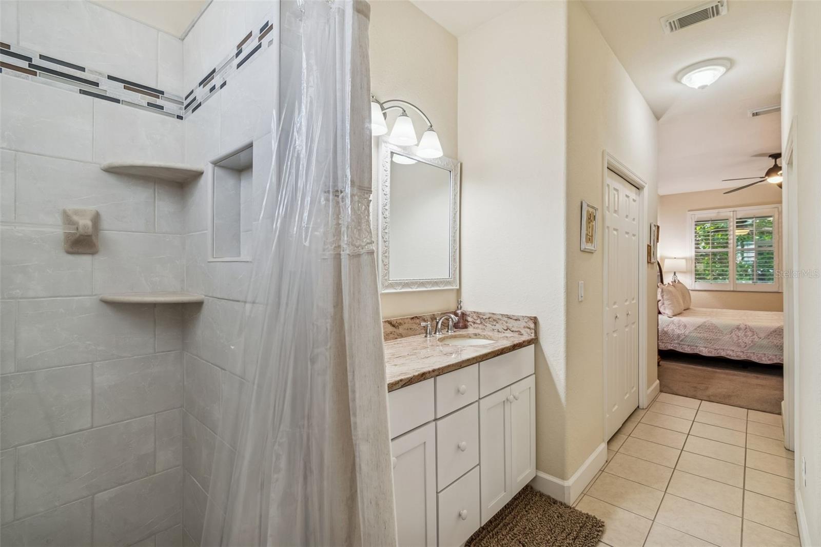 HERITAGE OAKS TWNHMS - Residential