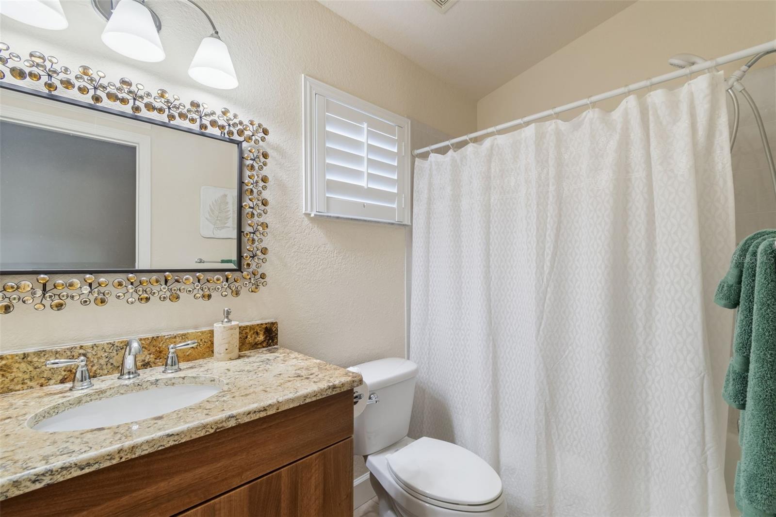 HERITAGE OAKS TWNHMS - Residential