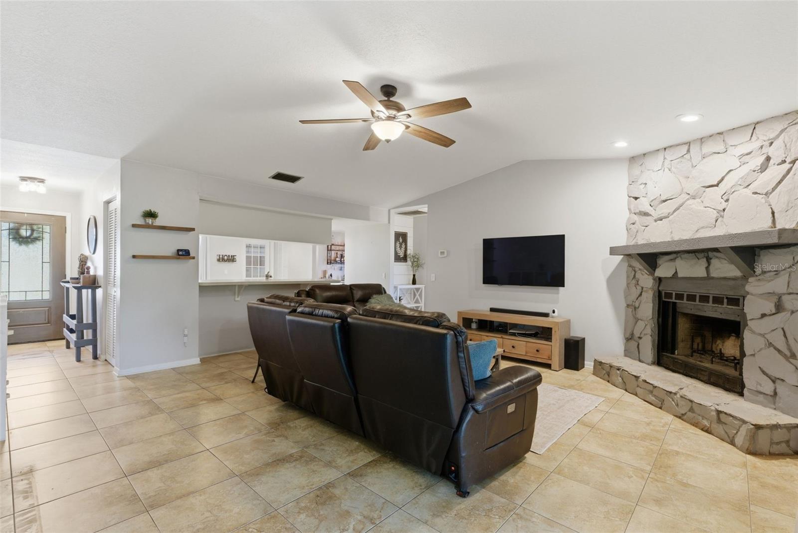 LAKE PADGETT ESTATES EAST UNREC - Residential