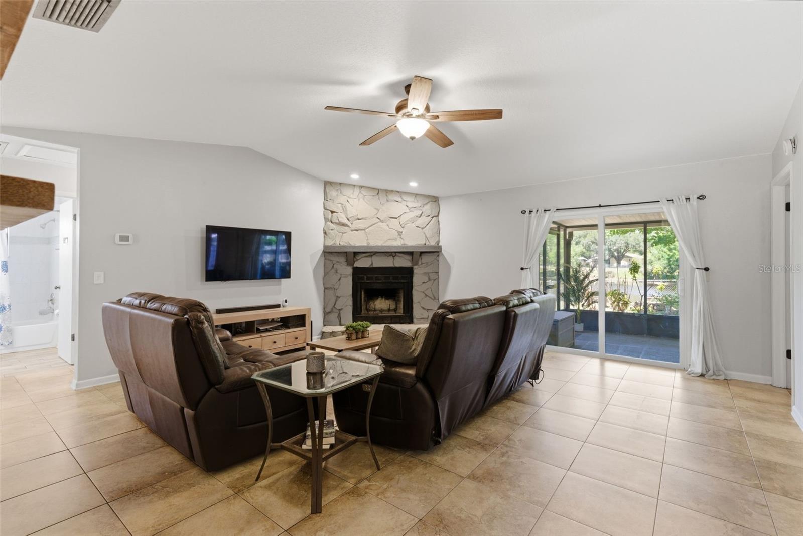LAKE PADGETT ESTATES EAST UNREC - Residential