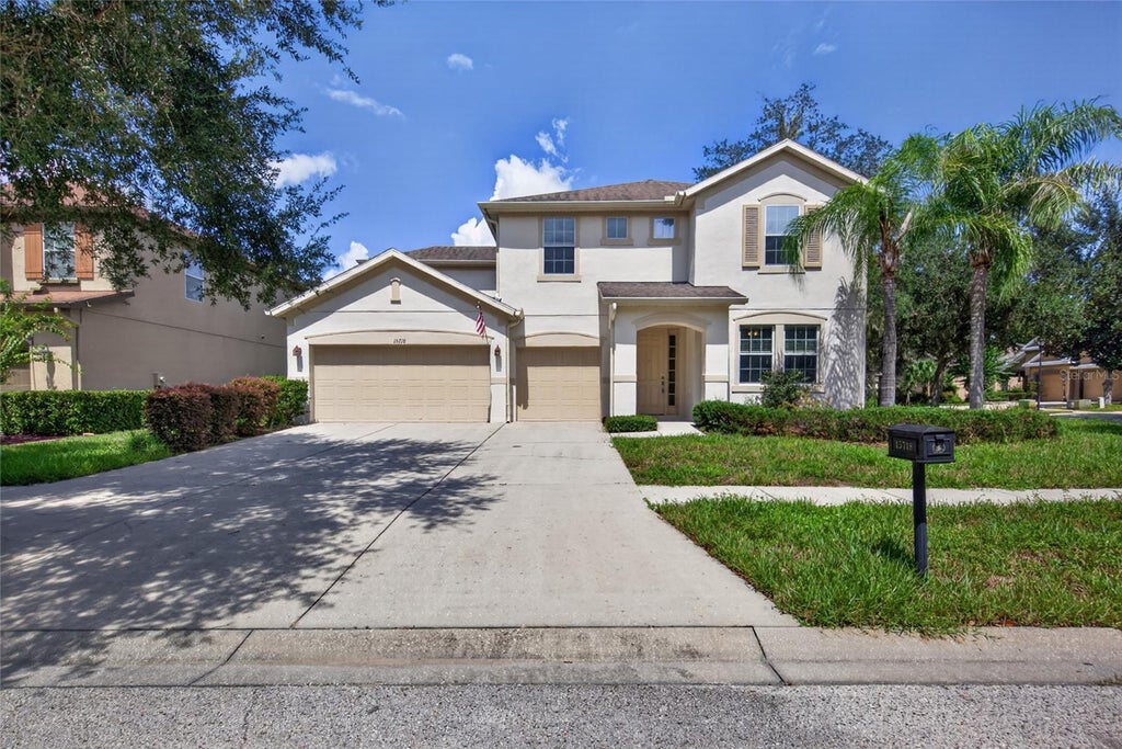 Photo of 15718 Starling Dale Lane, Lithia, FL 33547 (MLS # TB8548367)
