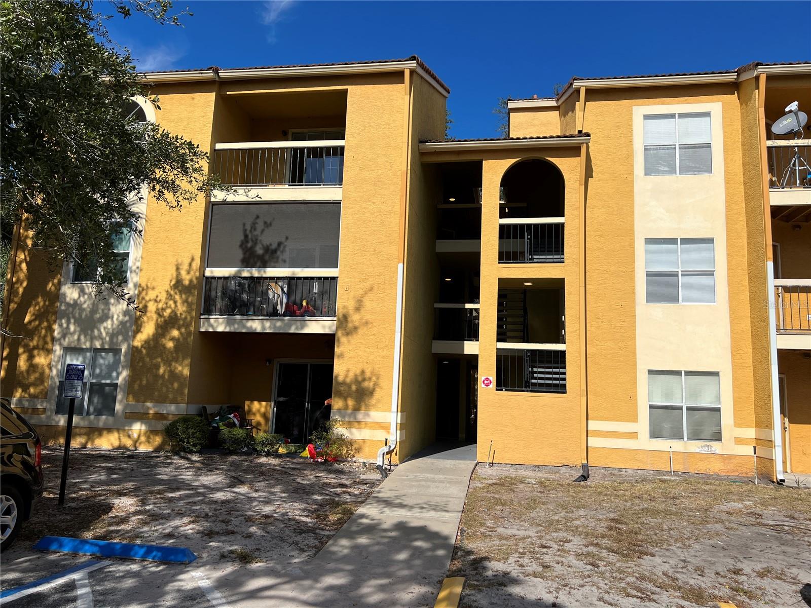 IMAGES - Residential Lease