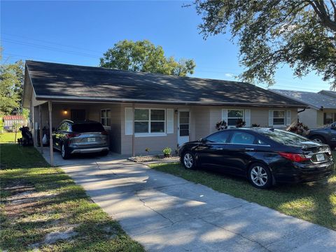 A home in WINTER HAVEN