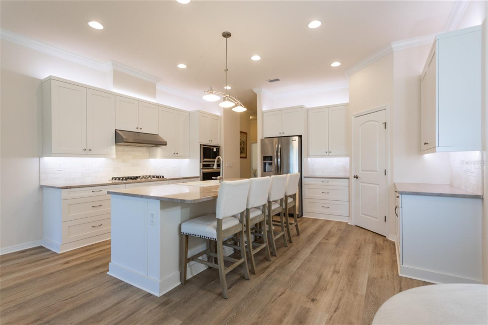 RIVER OAKS SUB - Residential