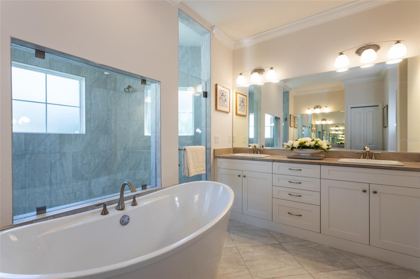 RIVER OAKS SUB - Residential