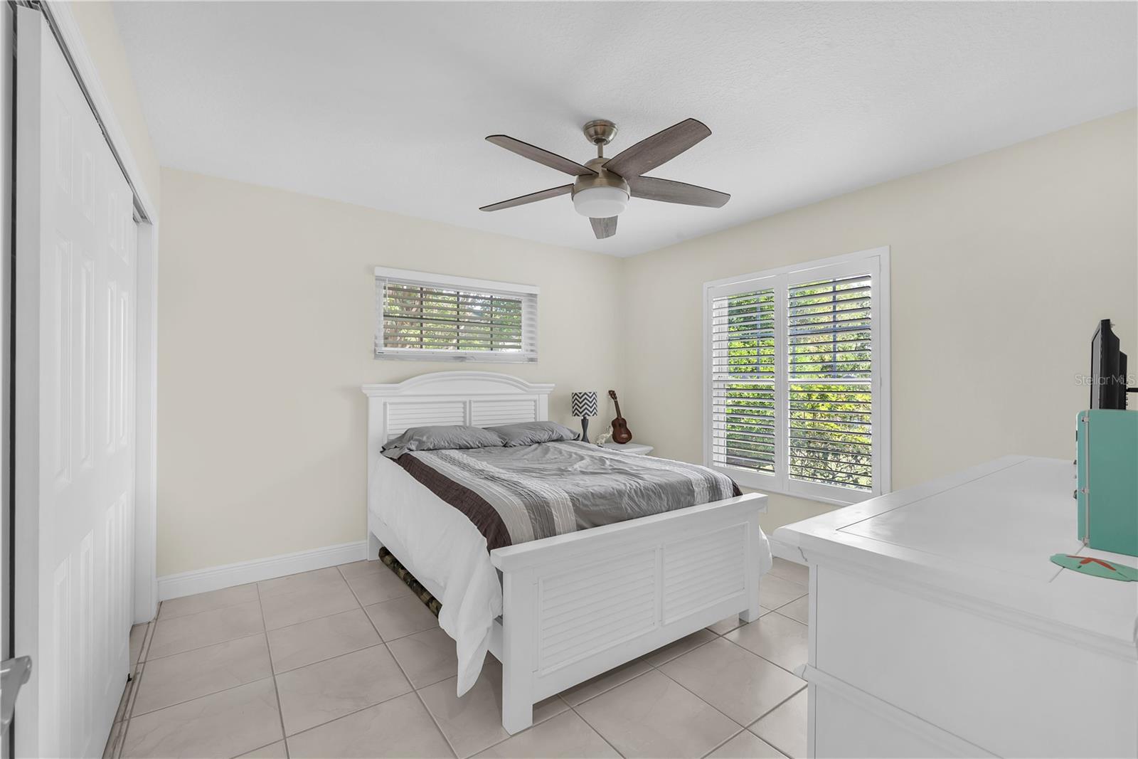 APOLLO BEACH UNIT 08 - Residential