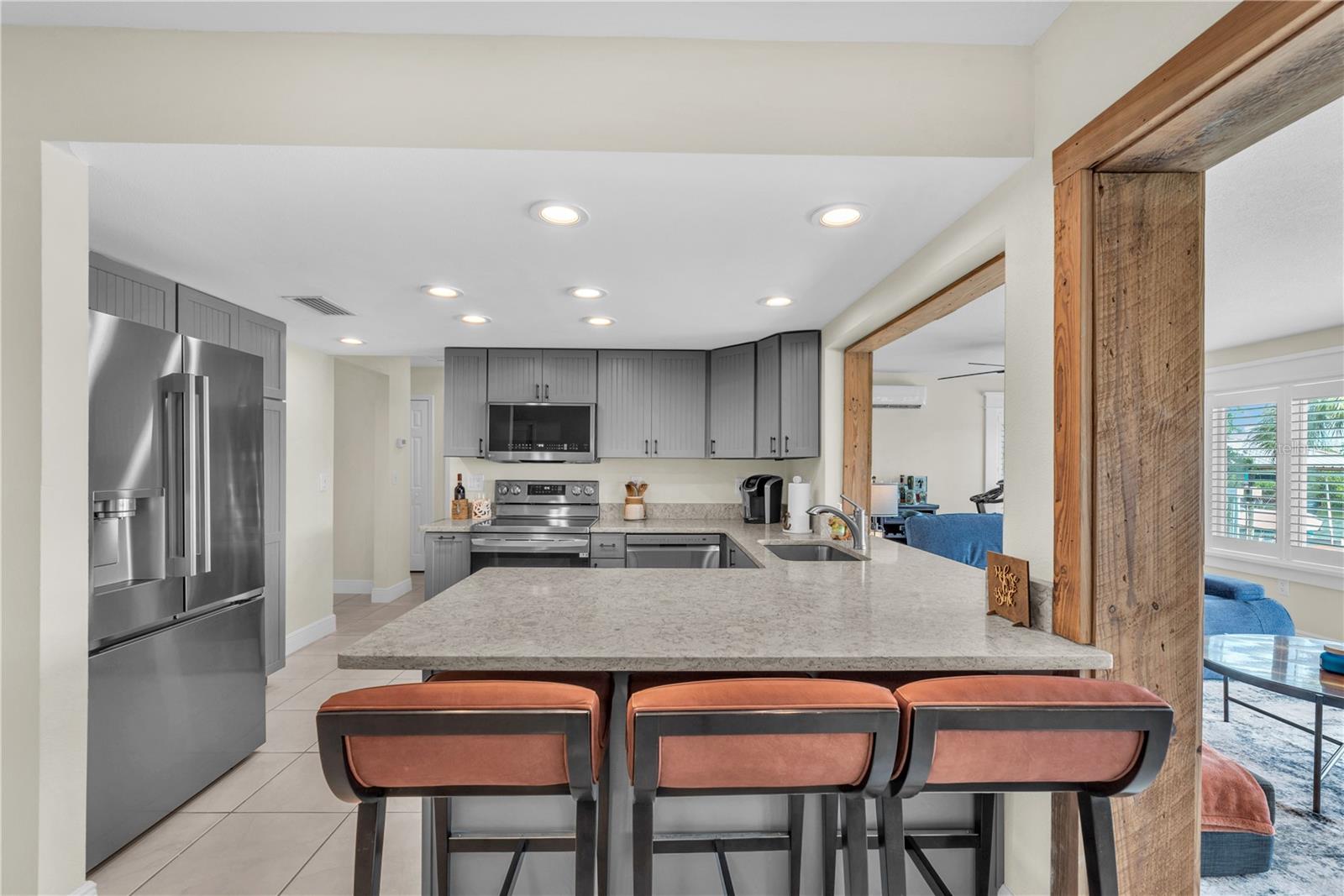 APOLLO BEACH UNIT 08 - Residential