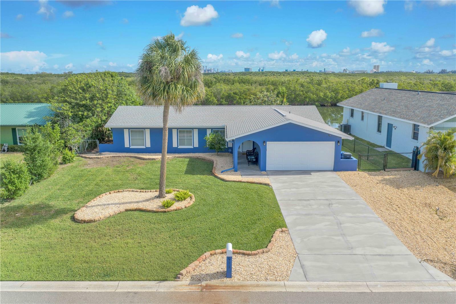 APOLLO BEACH UNIT 08 - Residential