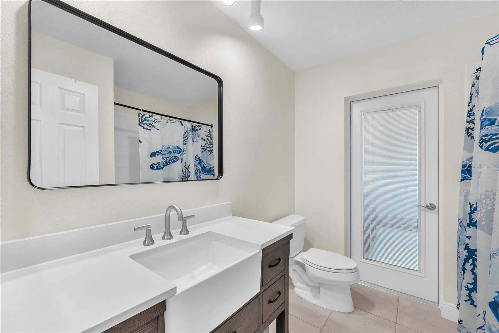 APOLLO BEACH UNIT 08 - Residential