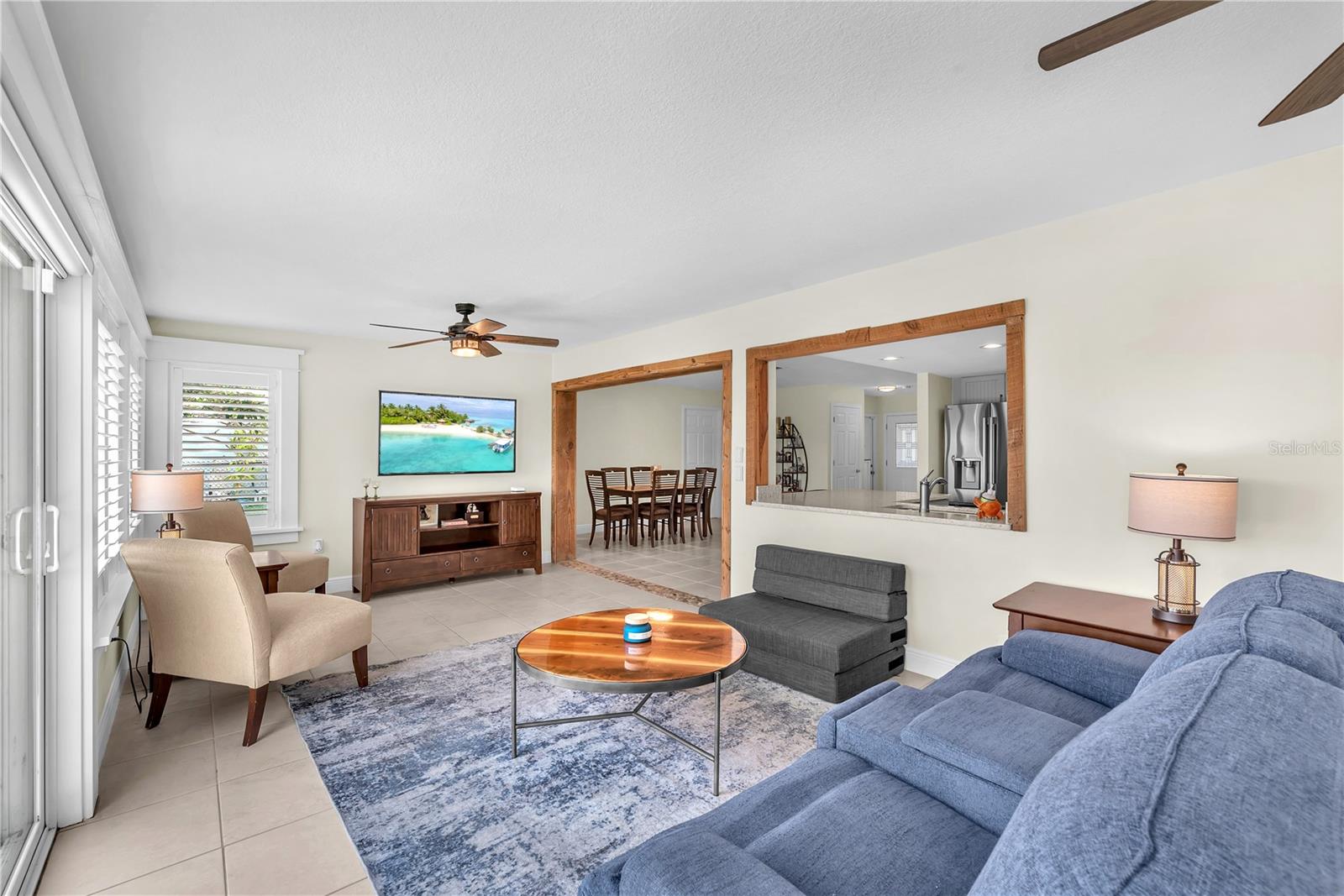 APOLLO BEACH UNIT 08 - Residential