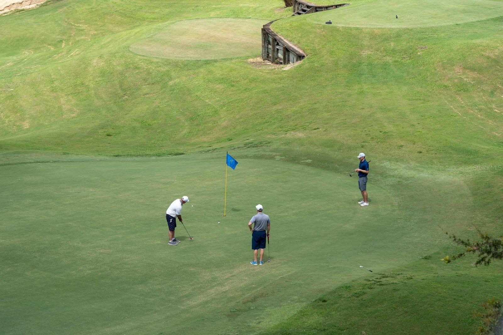 CENTRE COURT RDG CONDO PH 1 - Residential