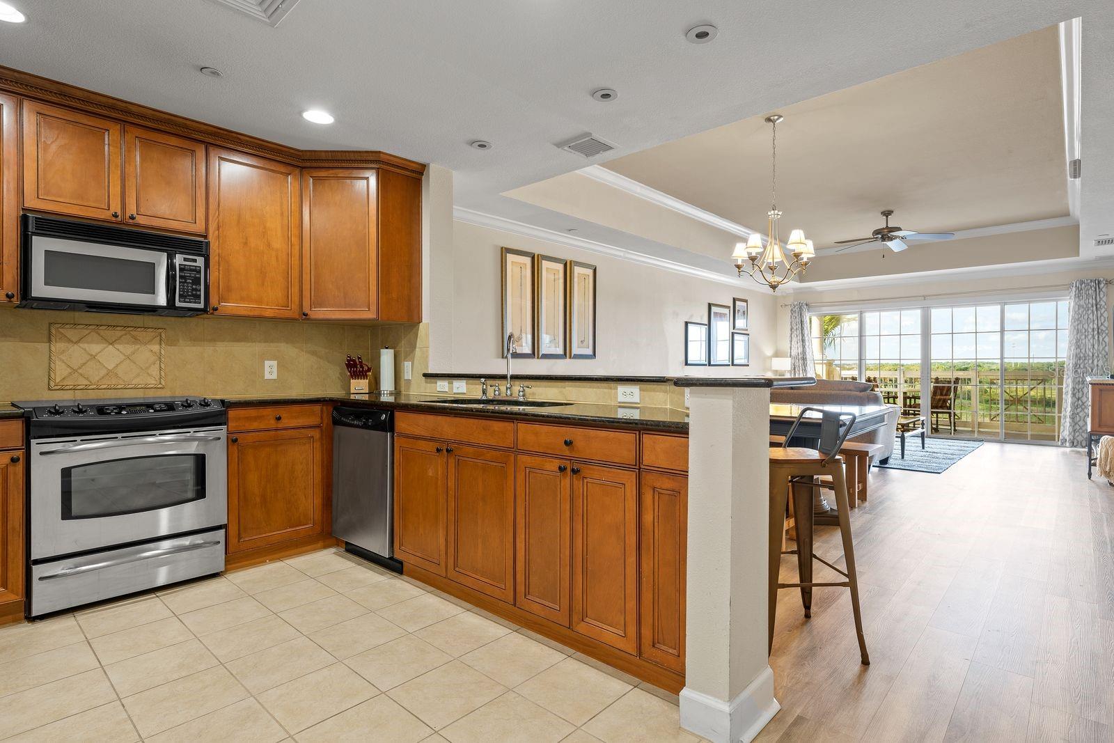 CENTRE COURT RDG CONDO PH 1 - Residential