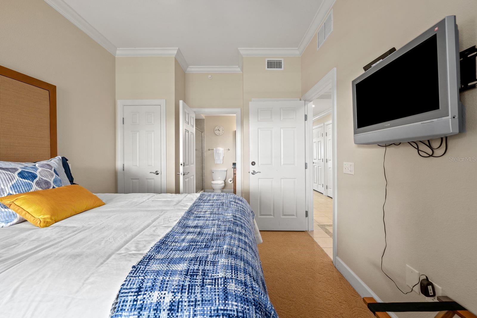 CENTRE COURT RDG CONDO PH 1 - Residential