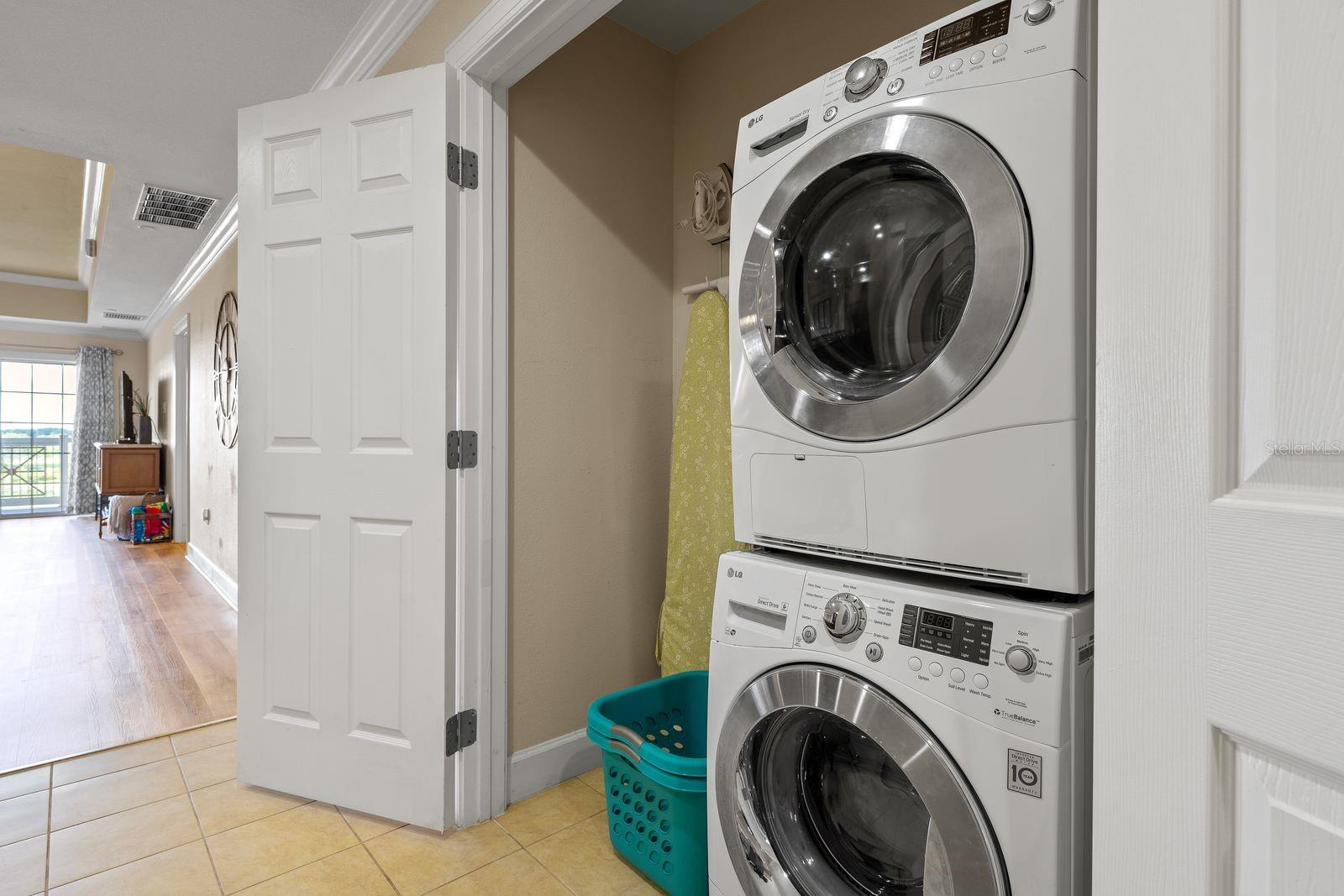 CENTRE COURT RDG CONDO PH 1 - Residential