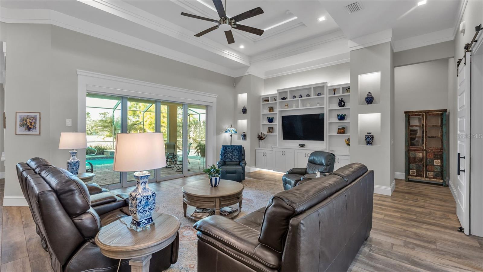 HALLAM PRESERVE EAST - Residential