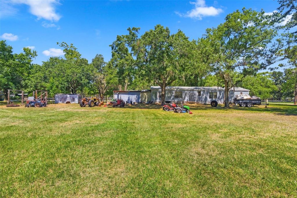 Photo of 1136 Wildwood Lane, Lutz, FL 33558 (MLS # TB8516706)