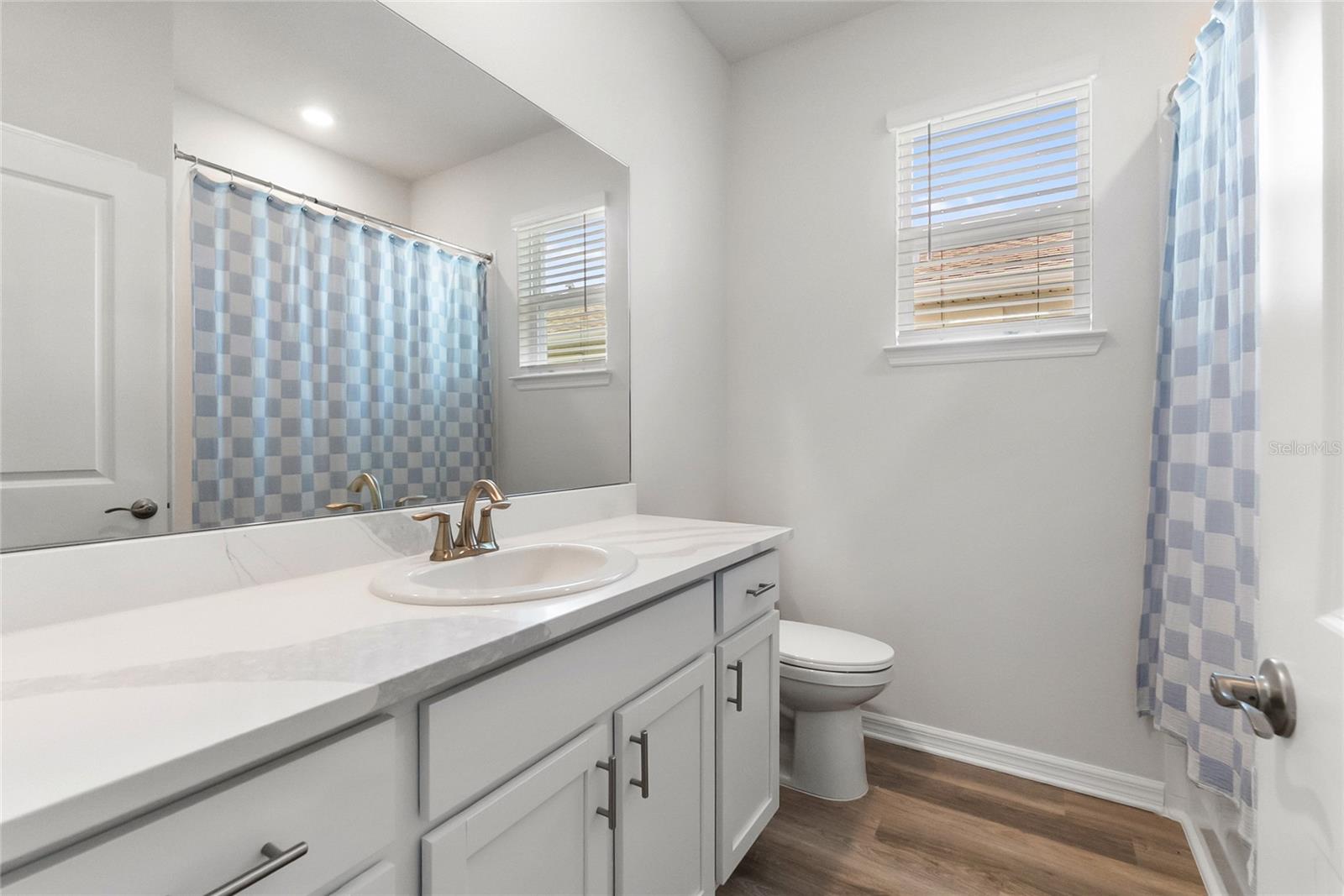 STAR FARMS - Residential