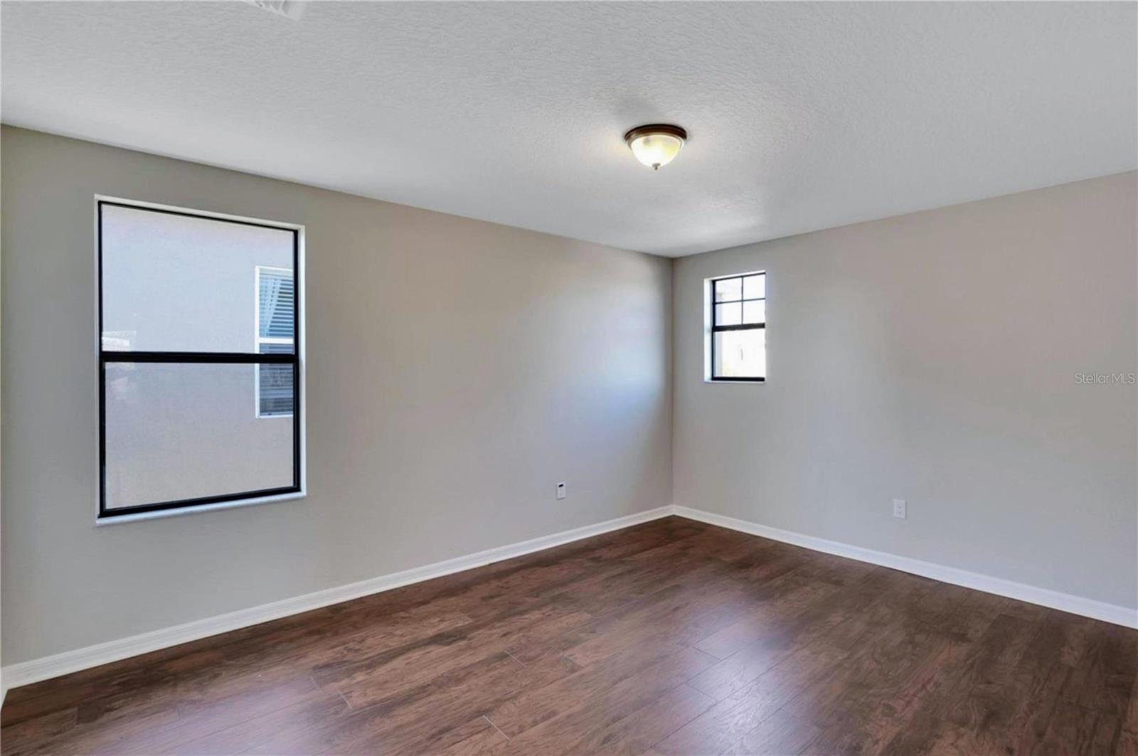 OAKS AT SHADY CREEK PH 1 - Residential Lease