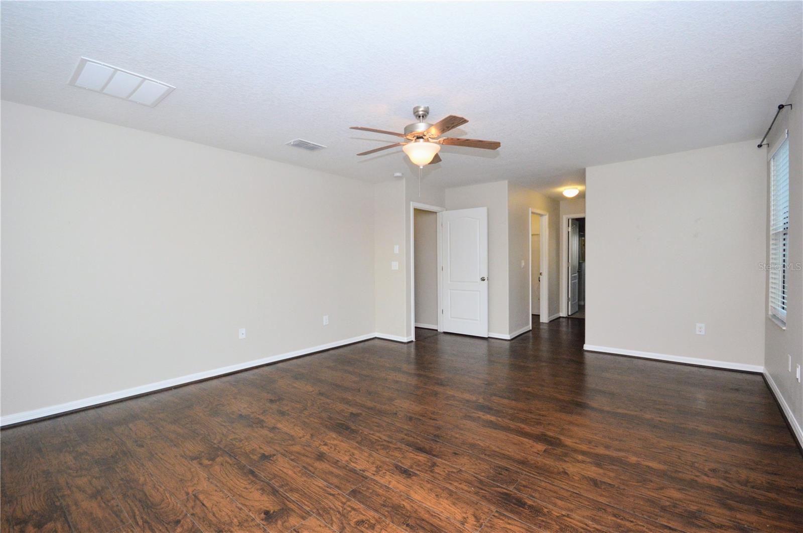 OAKS AT SHADY CREEK PH 1 - Residential Lease