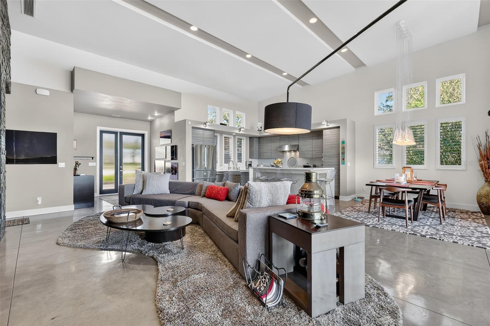 LAKE GERTRUDE MANOR - Residential