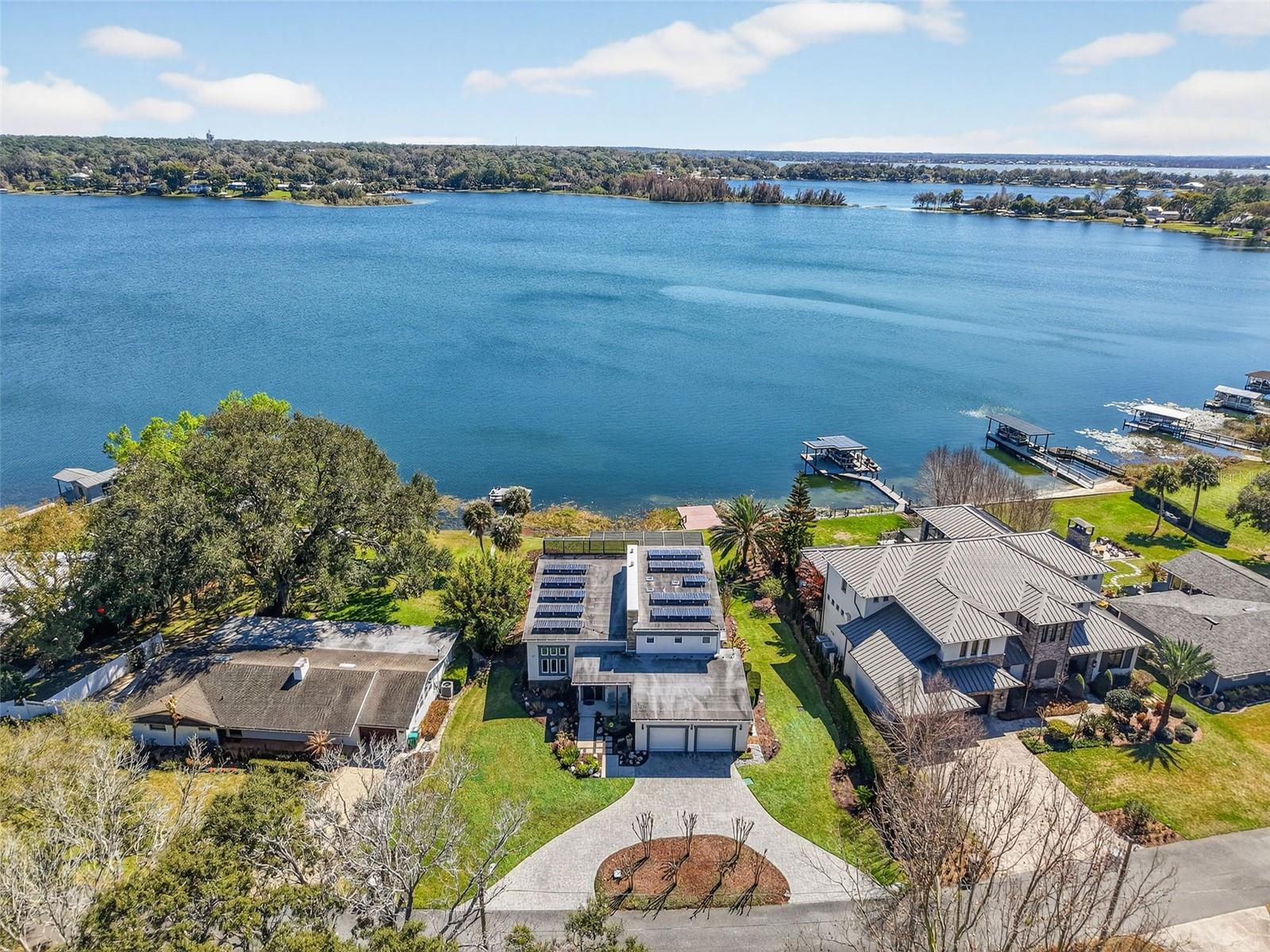 LAKE GERTRUDE MANOR - Residential