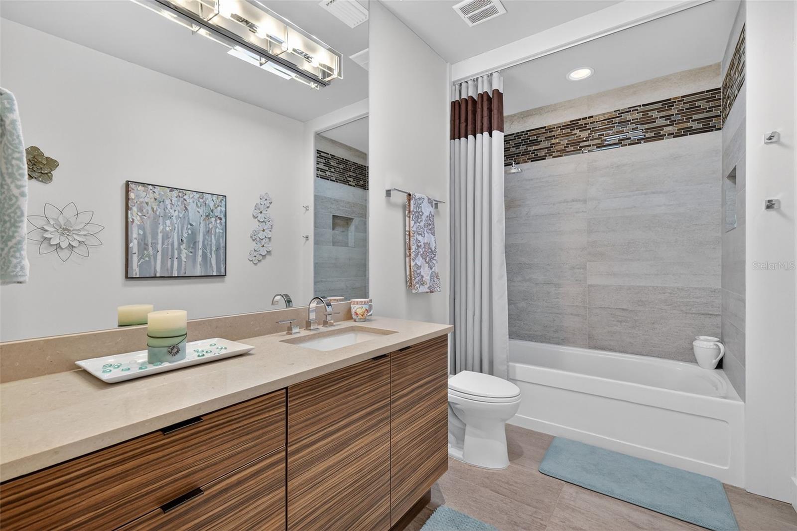 LAKE GERTRUDE MANOR - Residential