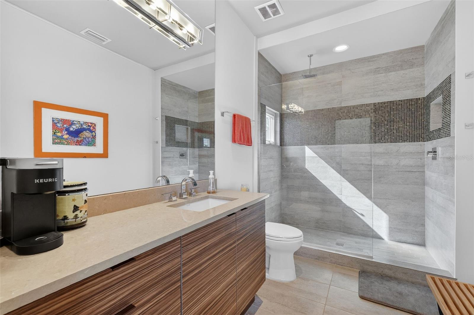 LAKE GERTRUDE MANOR - Residential