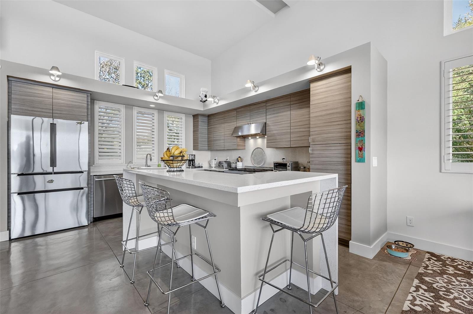 LAKE GERTRUDE MANOR - Residential