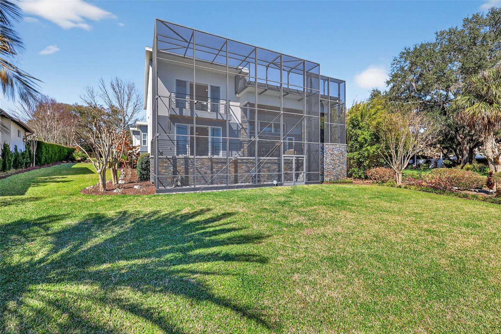 LAKE GERTRUDE MANOR - Residential