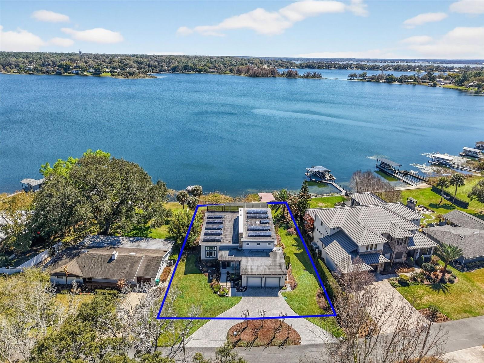 LAKE GERTRUDE MANOR - Residential