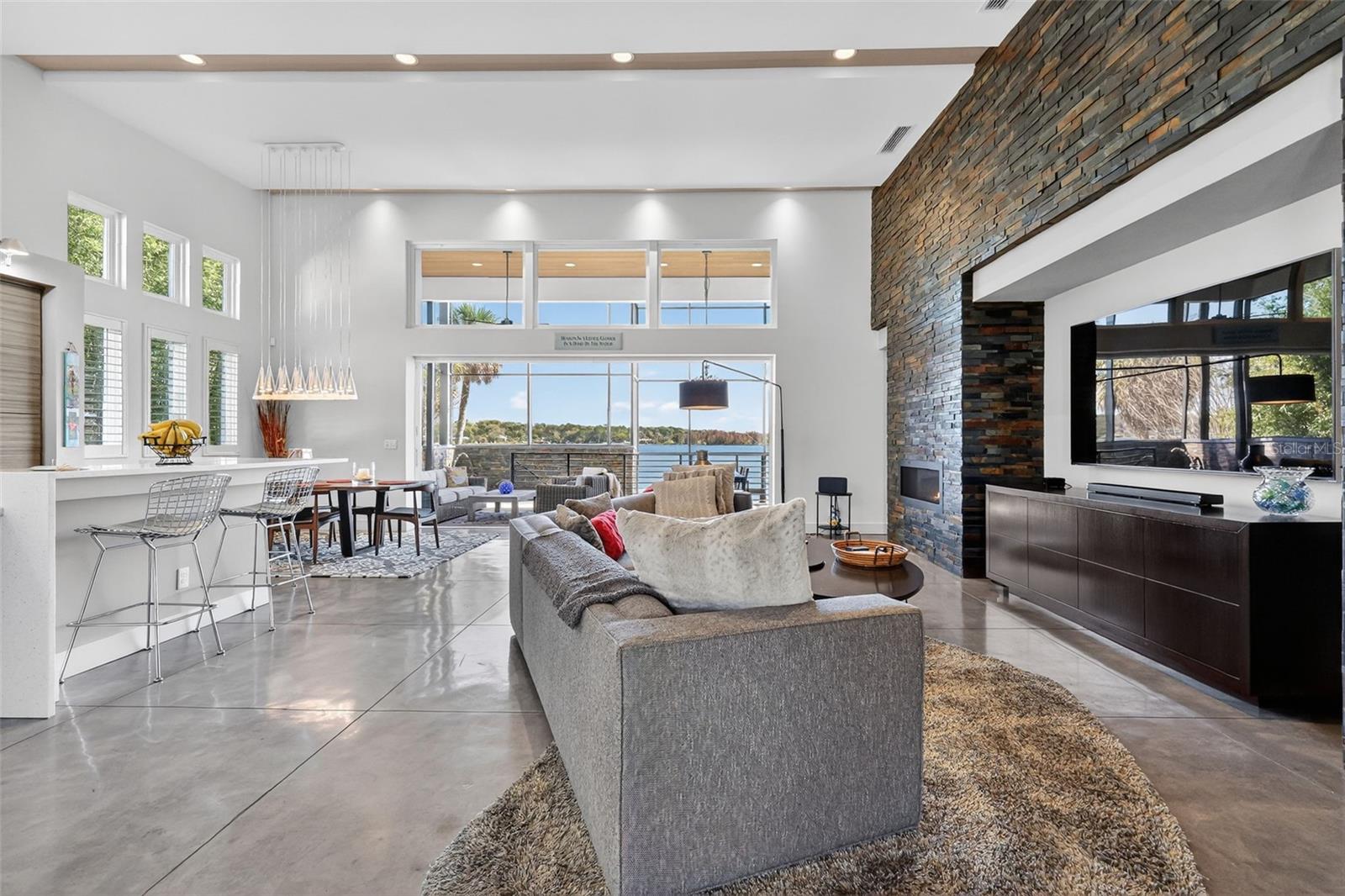 LAKE GERTRUDE MANOR - Residential